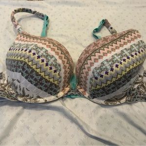 Lane Bryant Cacique bra size 40 B multicolored